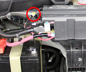 Fuse Box - Underhood (Remove and Replace)