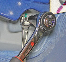 Inboard/Outboard Adjustment