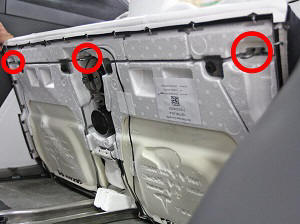 Seat Assembly - 3rd Row (Remove and Replace)