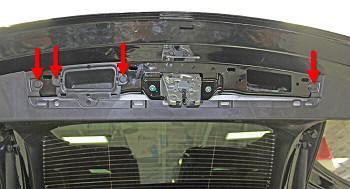 Trim - Liftgate - Middle (Remove and Replace)