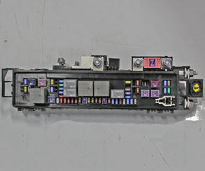 Fuse Box - Underhood (Remove and Replace)