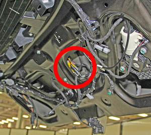 Active Spoiler Assembly (Remove and Install)