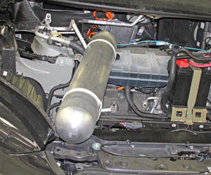 Reservoir - Air Suspension (Remove and Replace)