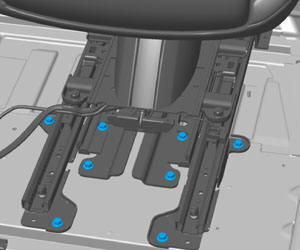 Seat Assembly - 2nd Row - Center (Remove and Replace)