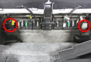 Seat Assembly - 3rd Row (Remove and Replace)