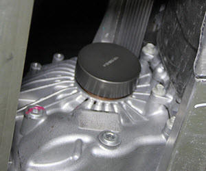 Rear Oil Seal - Differential to Halfshaft Assembly - Large Drive Unit - LH (Remove and Replace)
