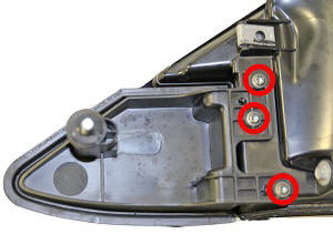 Tail Light Assembly - RH (Remove and Replace)